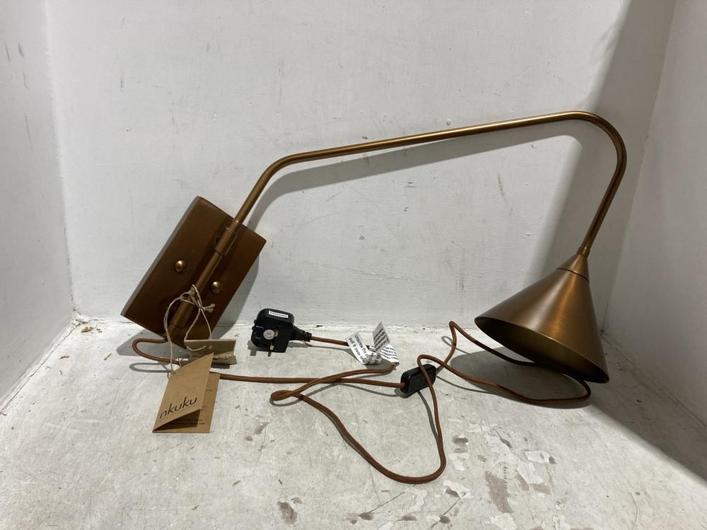 Lot 113  
            Chesterfield SR44 - Parcel Delivery Only 

                
NKUKU THOTTAM SWING ARM WALL LAMP - ANTIQUE BRASS - ITEM NO. TH0101 - ORIGINAL RR...