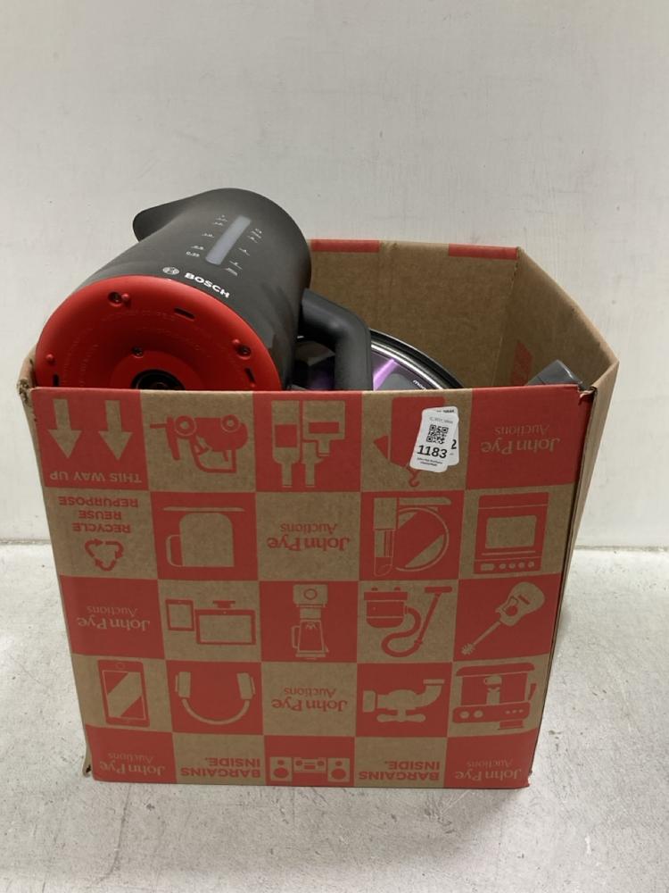 Lot 1183  
            Chesterfield SR44 - Parcel Delivery Only 

                
3 X ASSORTED KITCHEN ITEMS TO INCLUDE BOSCH ELECTRIC KETTLE 1.7L IN MATTE BLACK (...