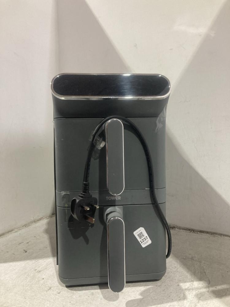 Lot 1237  
            Chesterfield SR44 - Parcel Delivery Only 

                
TOWER VORTEX XL DUAL STACK AIR FRYER (LOCATION: C7)