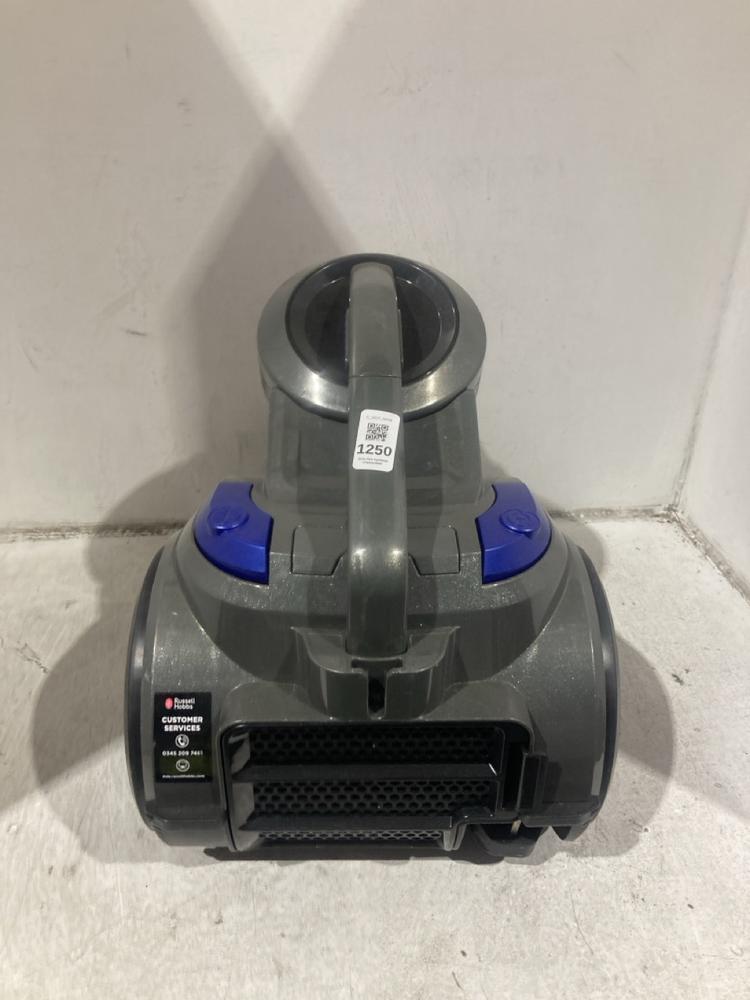 Lot 1250  
            Chesterfield SR44 - Parcel Delivery Only 

                
RUSSELL HOBBS TITAN 2 CYLINDER VACUUM CLEANER (LOCATION: C7)