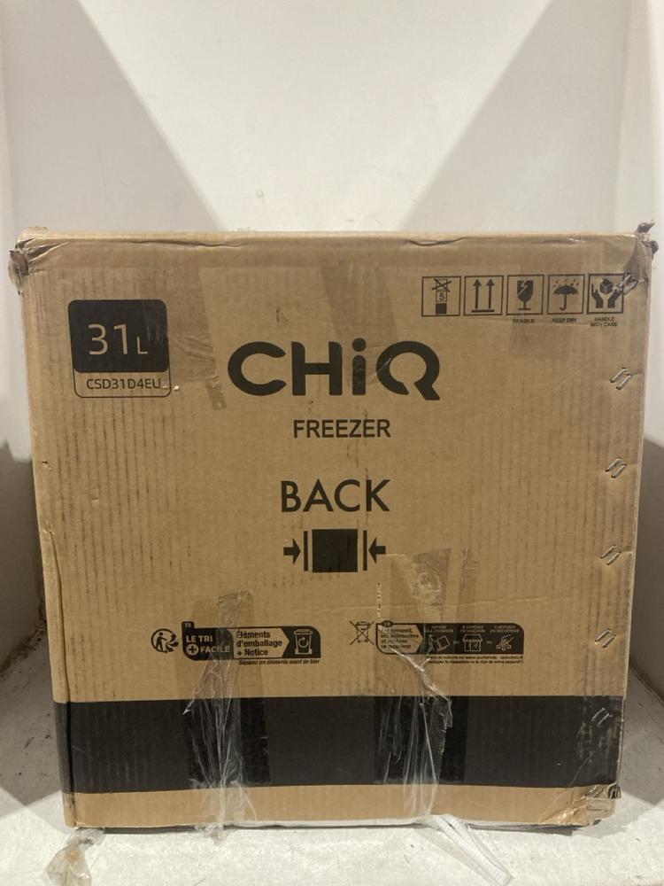 Lot 1253  
            Chesterfield SR44 - Parcel Delivery Only 

                
CHIQ FREEZER 31L (LOCATION: C7)