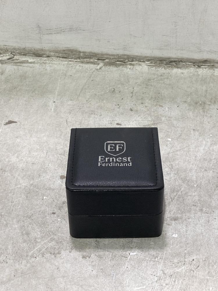 Lot 1287  
            Chesterfield SR44 - Parcel Delivery Only 

                
MENS ERNEST FERDINAND WATCH - DAY DATE FUNCTION - LEATHER STRAP - GOLD FACE - ORI...