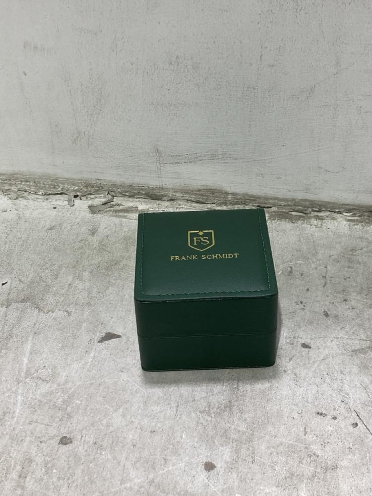 Lot 1288  
            Chesterfield SR44 - Parcel Delivery Only 

                
MENS FRANK SCHMIDT WATCH - DATE FUNCTION- BLACK STRAP - WHITE DIAL - GIFT BOX INC...