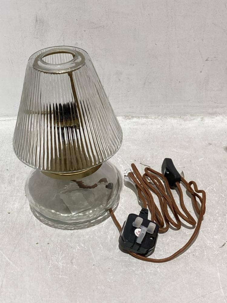 Lot 128  
            Chesterfield SR44 - Parcel Delivery Only 

                
NKUKU DIMALAI RECYCLED GLASS TABLE LAMP - CLEAR - ITEM NO. DI0101 - ORIGINAL RRP ...