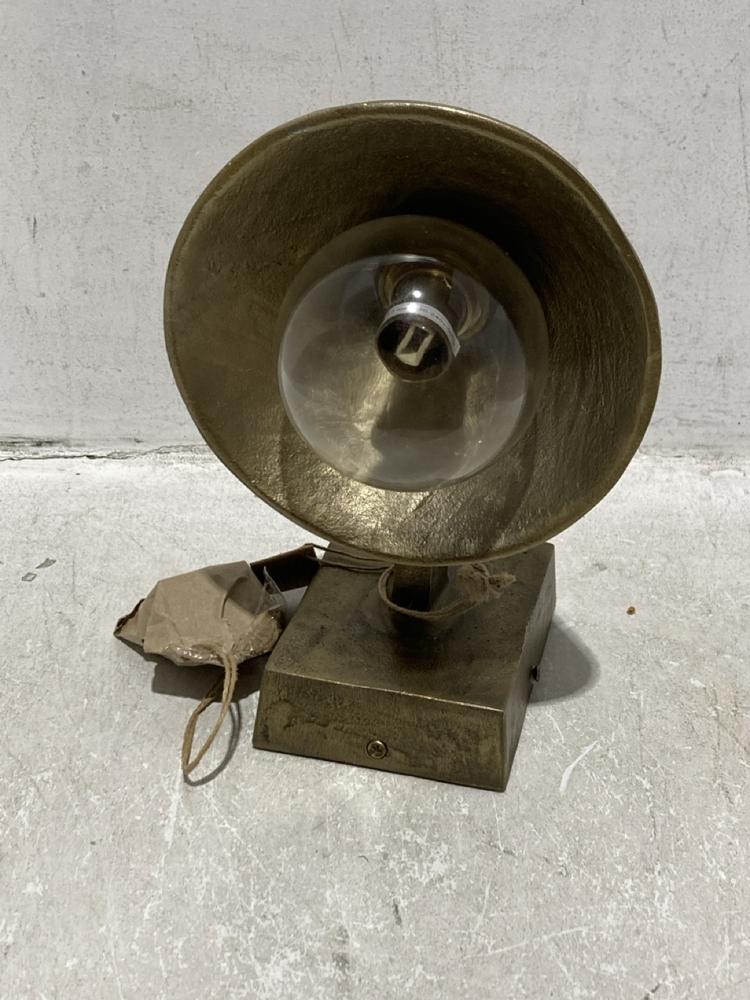 Lot 129  
            Chesterfield SR44 - Parcel Delivery Only 

                
NKUKU RHYA OUTDOOR WALL LAMP - ANTIQUE BRASS - ONE SIZE - ITEM NO. RL5101 - ORIGI...