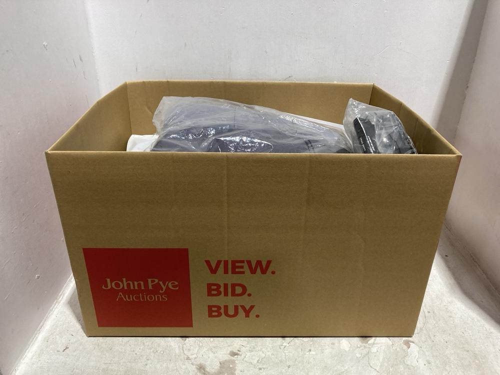 Lot 1323  
            Chesterfield SR44 - Parcel Delivery Only 

                
BOX OF ASSORTED ITEMS TO INCLUDE BREVILLE BLEND ACTIVE SPORTS BOTTLE (LOCATION: B1)