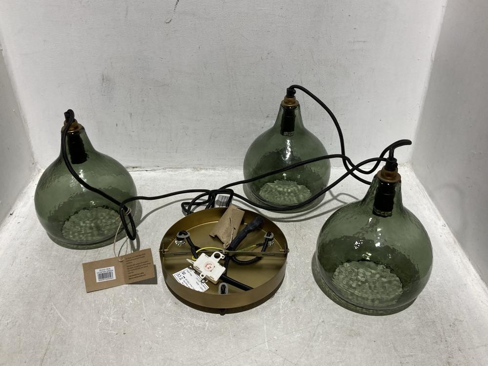 Lot 133  
            Chesterfield SR44 - Parcel Delivery Only 

                
NKUKU ZIVA RECYCLED GLASS CLUSTER PENDANT - GREEN SMOKE - ONE SIZE - ITEM NO. ZL0...