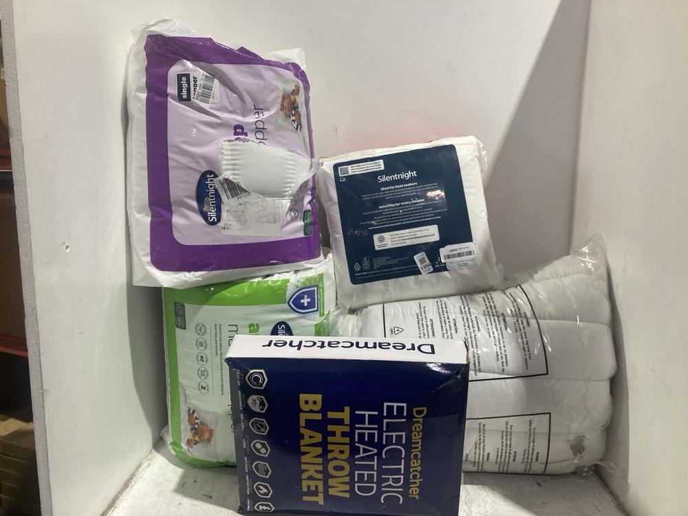 Lot 1354  
            Chesterfield SR44 - Parcel Delivery Only 

                
QTY OF ASSORTED BEDDING ITEMS TO INCLUDE SILENT NIGHT ANTI ALLERGY PILLOW (LOCATI...