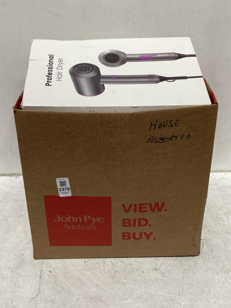 Lot 1379  
            Chesterfield SR44 - Parcel Delivery Only 

                
BOX OF ASSORTED ITEMS TO INCLUDE BLADELESS NECK COOLER (LOCATION: B2)