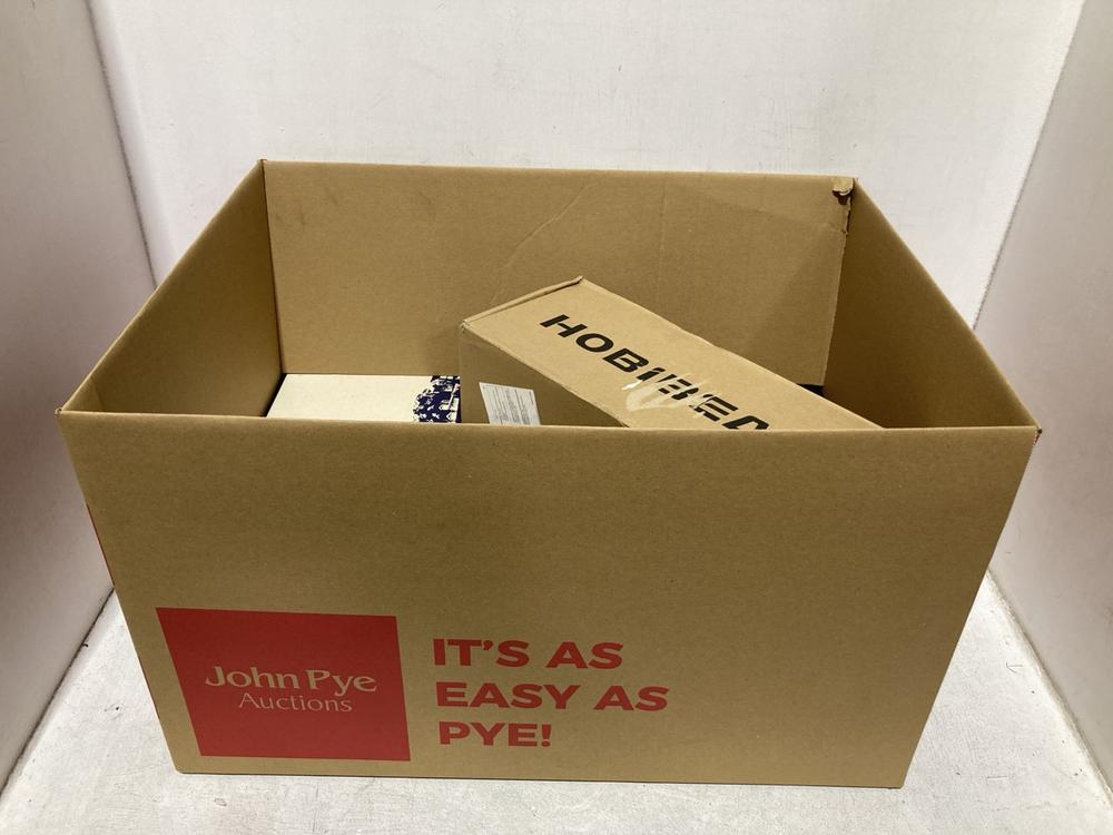 Lot 1380  
            Chesterfield SR44 - Parcel Delivery Only 

                
BOX OF ASSORTED ITEMS TO INCLUDE RED TAPE SIZE UK 7 (LOCATION: B3)