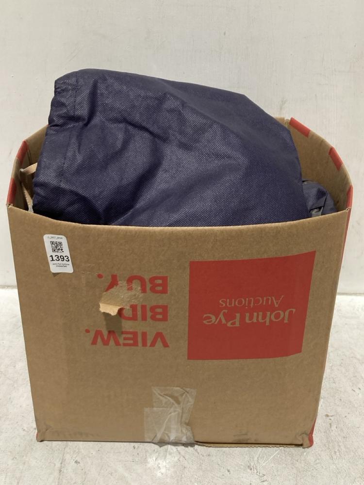 Lot 1393  
            Chesterfield SR44 - Parcel Delivery Only 

                
BOX OF DADAWEN SHOES TO INCLUDE DADAWEN PLATFROM SUEDE SHOES IN BLACK - SIZE: UNK...