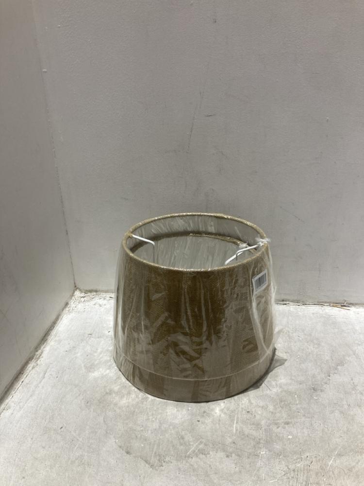 Lot 144  
            Chesterfield SR44 - Parcel Delivery Only 

                
2 X NKUKU DIA JUTE LAMPSHADE - NATURAL - MEDIUM 18.5 X 25.5/30.5CM (DIA) - ITEM N...