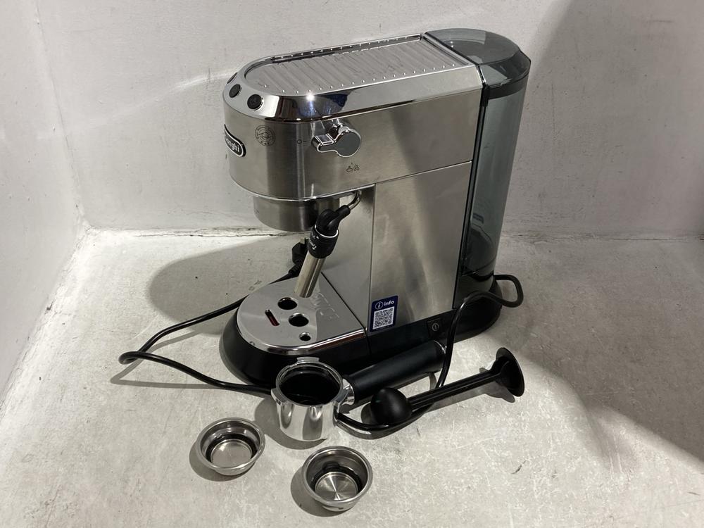 Lot 1463  
            Chesterfield SR44 - Parcel Delivery Only 

                
DELONGHI ESPRESSO COFFEE MACHINE (LOCATION: B6)