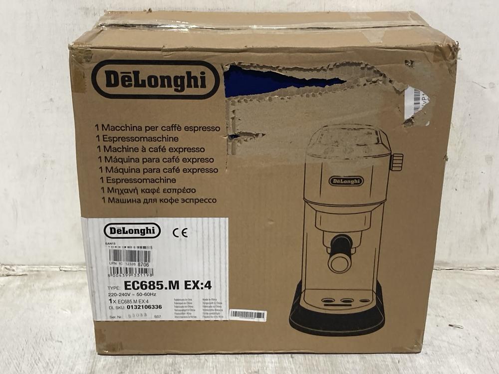 Lot 1470  
            Chesterfield SR44 - Parcel Delivery Only 

                
DELONGHI COFFEE MACHINE (LOCATION: B6)
