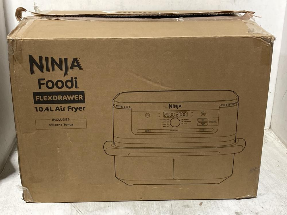 Lot 1489  
            Chesterfield SR44 - Parcel Delivery Only 

                
NINJA FOODI FLEX DRAWER 10.4L AIR FRYER (LOCATION: B7)