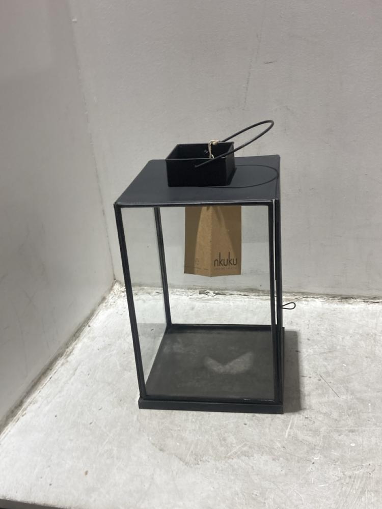 Lot 149  
            Chesterfield SR44 - Parcel Delivery Only 

                
NKUKU SIA LANTERN - ANTIQUE BLACK - SMALL 33.5 X 20 X 20CM - ITEM NO. SL3001 - OR...