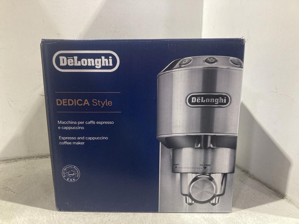 Lot 1508  
            Chesterfield SR44 - Parcel Delivery Only 

                
DELONGHI COFFEE MACHINE (LOCATION: B6)