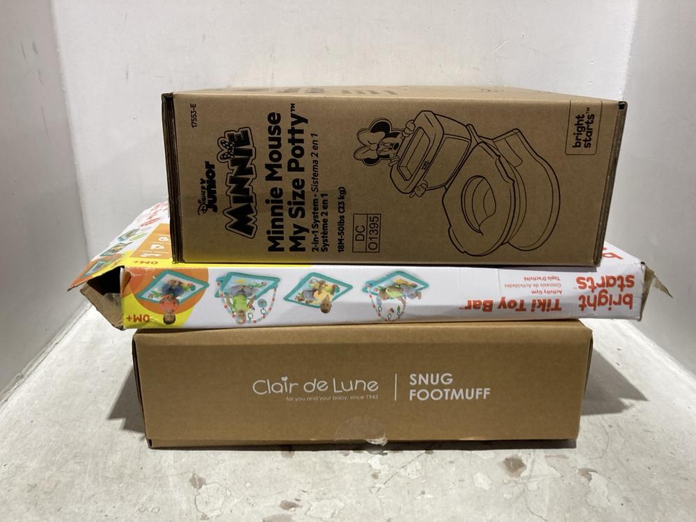 Lot 1530  
            Chesterfield SR44 - Parcel Delivery Only 

                
3 X ASSORTED KIDS ITEMS TO INCLUDE CLAIR DE LUNE SNUG FOOTMUFF (LOCATION: B8)