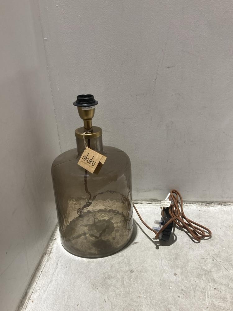 Lot 156  
            Chesterfield SR44 - Parcel Delivery Only 

                
NKUKU EDINA RECYCLED GLASS TABLE LAMP - SMOKE BROWN - SMALL - ITEM NO. EL0701 - O...