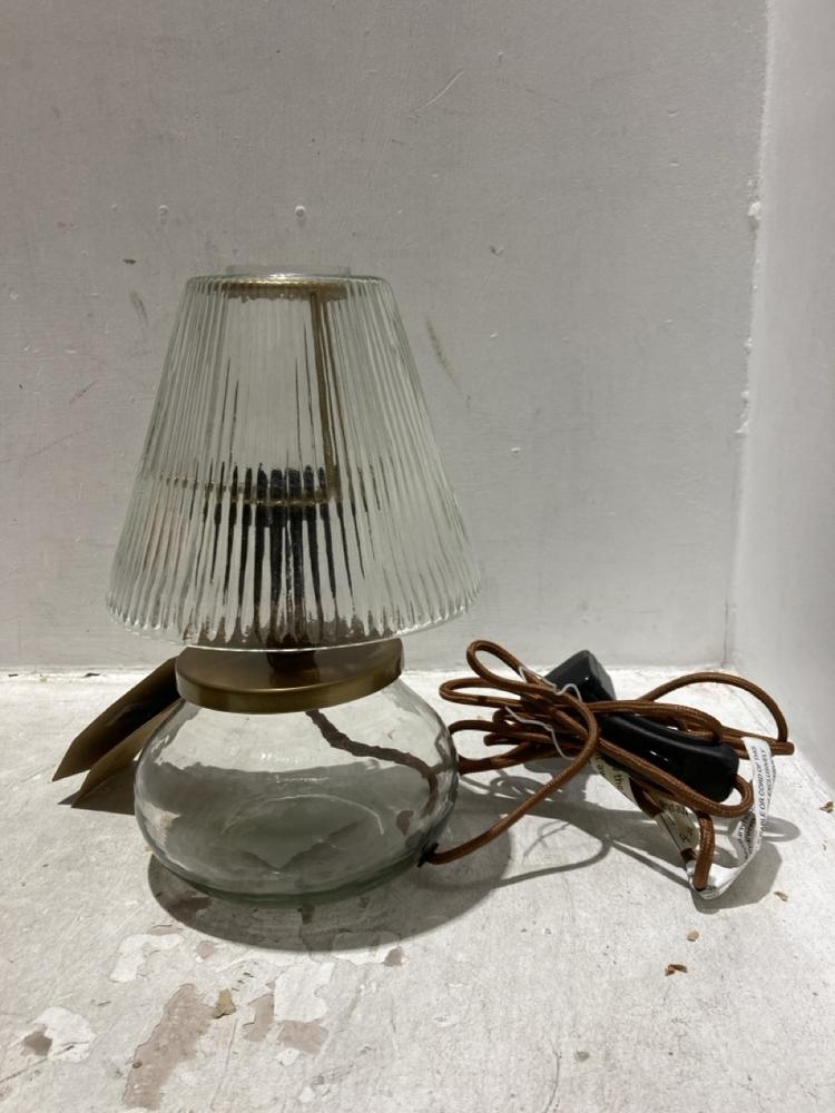 Lot 16  
            Chesterfield SR44 - Parcel Delivery Only 

                
NKUKU DIMALAI RECYCLED GLASS TABLE LAMP - CLEAR - ITEM NO. DI0101 - ORIGINAL RRP ...