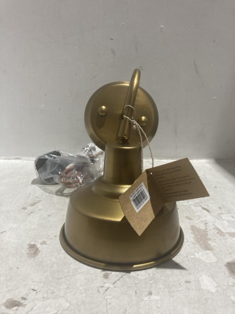 Lot 176  
            Chesterfield SR44 - Parcel Delivery Only 

                
NKUKU NAR WALL LAMP - ANTIQUE BRASS - SMALL - ITEM NO. NL3401 - ORIGINAL RRP £100...