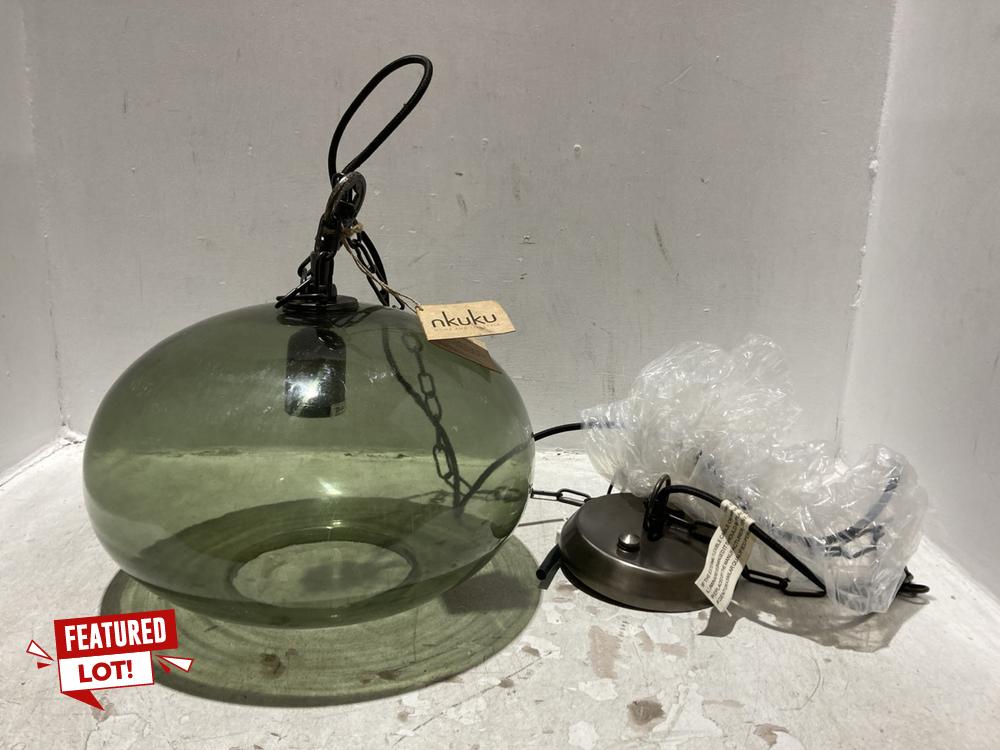 Lot 1  
            Chesterfield SR44 - Parcel Delivery Only 

                
NKUKU OTORO RECYCLED GLASS PENDANT - GREEN - SMALL ROUND - ITEM NO. OP2501 - ORIG...
