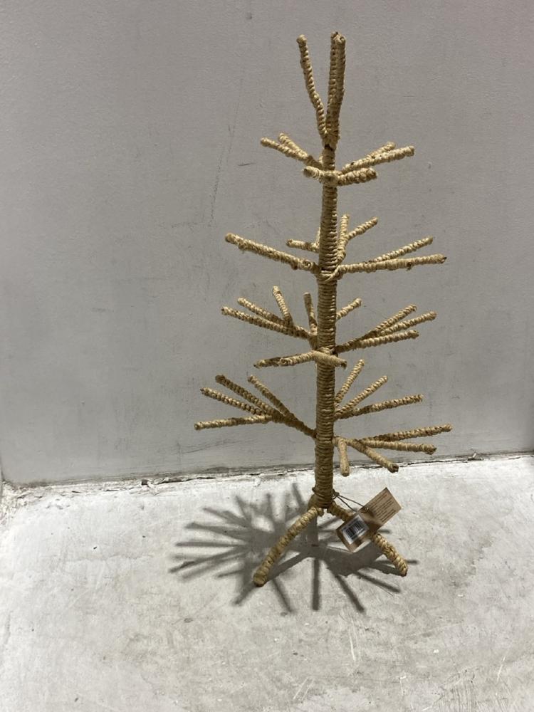 Lot 23  
            Chesterfield SR44 - Parcel Delivery Only 

                
NKUKU MALA JUTE TREE - NATURAL - ITEM NO. MT7001 - ORIGINAL RRP £ 31.50 (LOCATION...