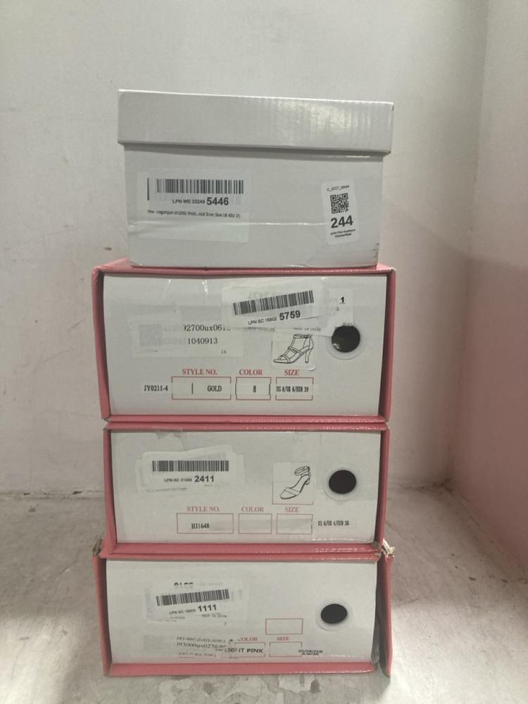 Lot 244  
            Chesterfield SR44 - Parcel Delivery Only 

                
4 X ASSORTED SHOES TO INCLUDE ELEGANTPARK SHOES IN SILVER SIZE 4 (LOCATION: F1)