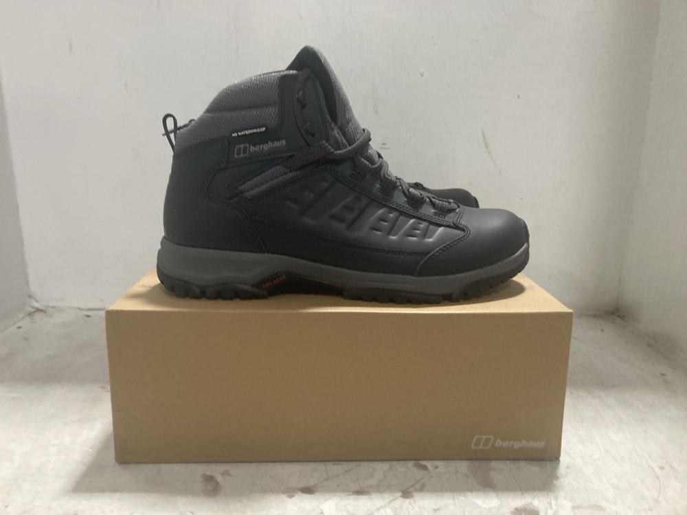 Lot 252  
            Chesterfield SR44 - Parcel Delivery Only 

                
BERGHAUS EXPED RIDGE 2.0 TECH BOOT SIZE 10 IN BLACK/RED (LOCATION: F1)