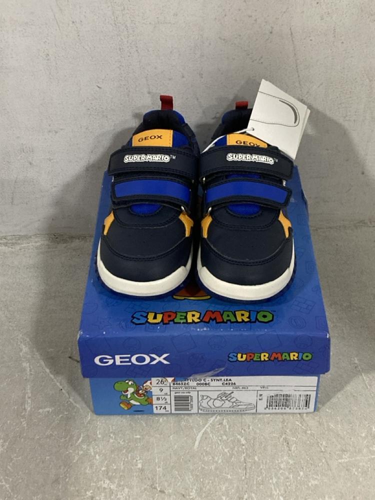 Lot 284  
            Chesterfield SR44 - Parcel Delivery Only 

                
3 X ASSORTED CLOTHES TO INCLUDE GEOX SUPER MARIO KIDS SHOES IN BLUE SIZE 8.5 (LOC...