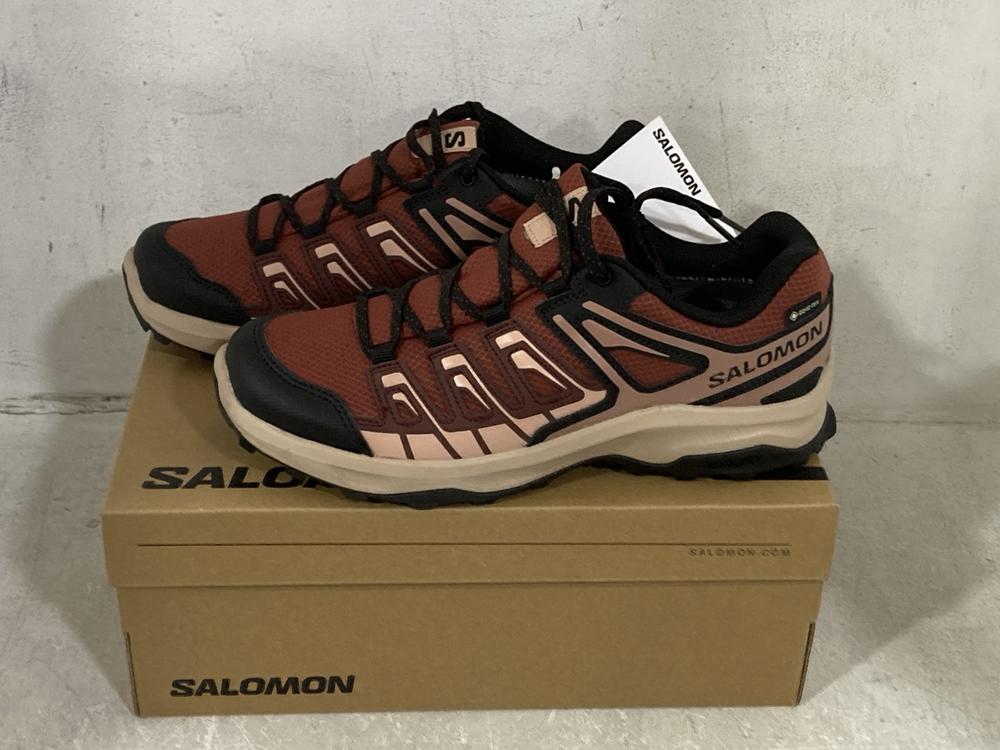 Lot 288  
            Chesterfield SR44 - Parcel Delivery Only 

                
SALOMON EXTEGRA GTX W IN MAHOGANY ROSE SIZE UK 7 TO INCLUDE PERPHY HIGH HEELS IN ...