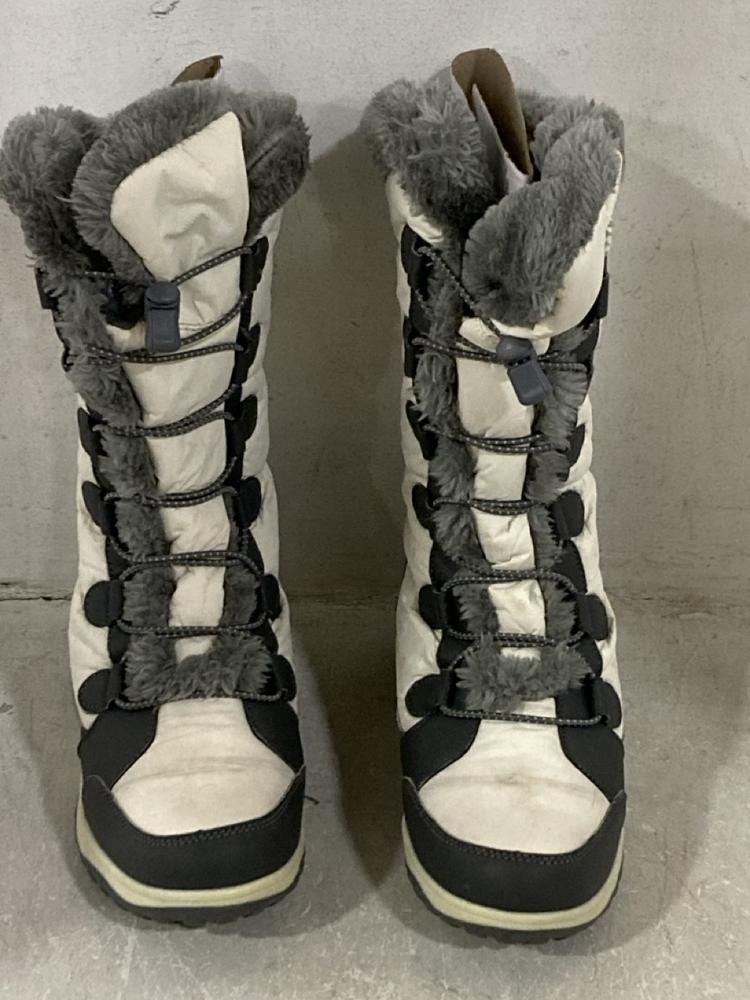 Lot 289  
            Chesterfield SR44 - Parcel Delivery Only 

                
4 X ASSORTED SHOES TO INCLUDE BRUNO MARS DRESS SHOES IN BLACK SIZE 11 (LOCATION: F2)