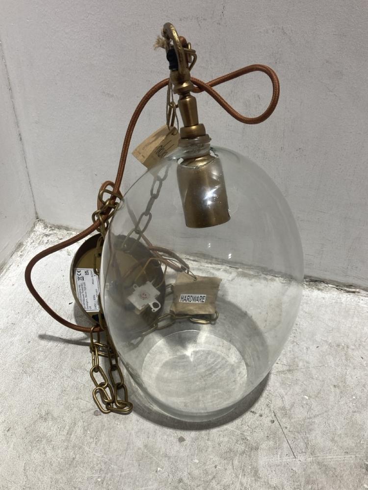 Lot 28  
            Chesterfield SR44 - Parcel Delivery Only 

                
NKUKU OTORO RECYCLED GLASS PENDANT - CLEAR - SMALL OVAL - ITEM NO. OP1401 - ORIGI...