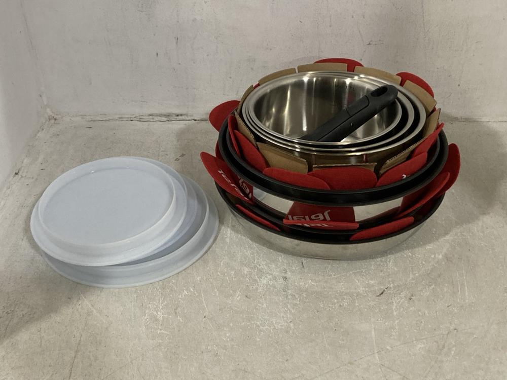 Lot 294  
            Chesterfield SR44 - Parcel Delivery Only 

                
TEFAL BLENDFORCE 2L TO INCLUDE TEFAL 20PCS KITCHEN WARE IN GREY (LOCATION: F2)