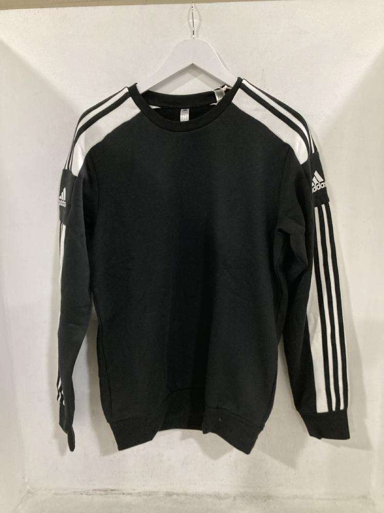 Lot 311  
            Chesterfield SR44 - Parcel Delivery Only 

                
4 X ASSORTED BRANDED CLOTHING ITEMS TO INCLUDE TECHFIT SIZE XL IN BLUE (LOCATION:...