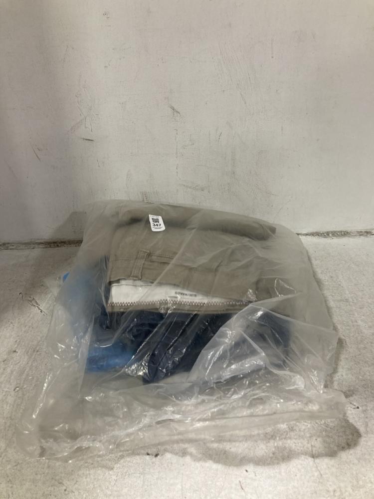 Lot 347  
            Chesterfield SR44 - Parcel Delivery Only 

                
3 X ASSORTED CLOTHING ITEMS TO INCLUDE CALVIN KLEIN BRA IN BLACK SIZE XS (LOCATIO...