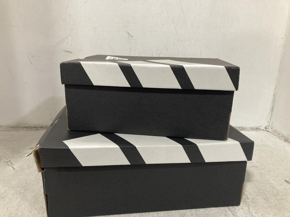 Lot 354  
            Chesterfield SR44 - Parcel Delivery Only 

                
ADIDAS HOOPS 4.0 CF I IN BLACK SIZE 9 TO INCLUDE ADIDAS SPORTSWEAR IN BLACK SIZE ...