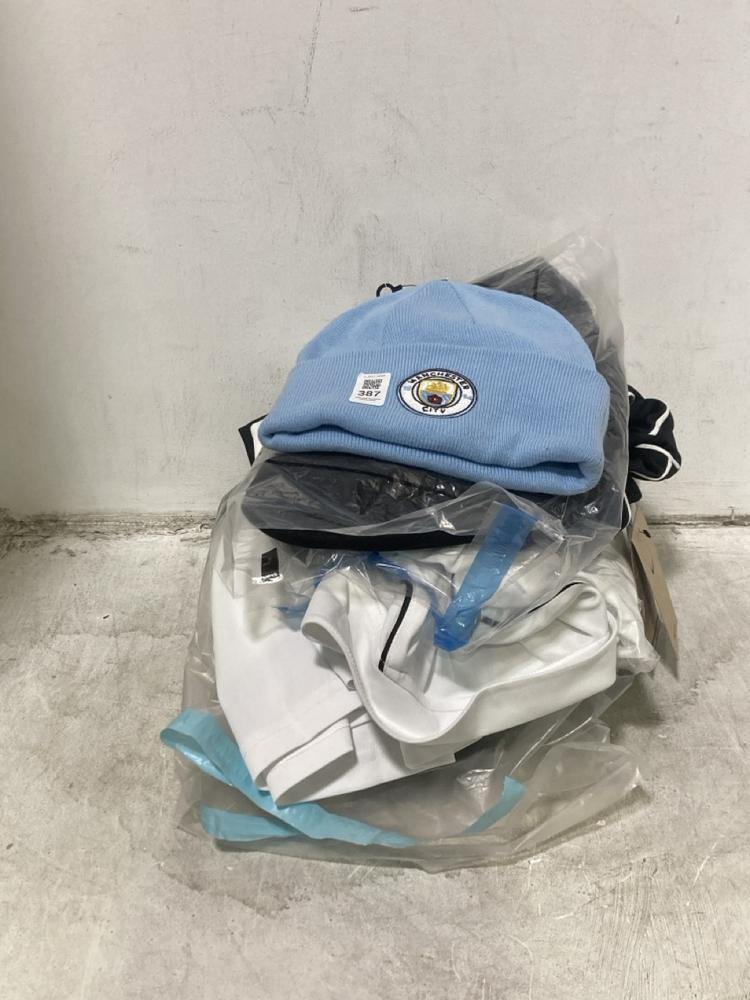 Lot 387  
            Chesterfield SR44 - Parcel Delivery Only 

                
5 X ASSORTED CLOTHING ITEMS TO INCLUDE MANCHESTER CITY HAT IN LIGHT BLUE (LOCATIO...