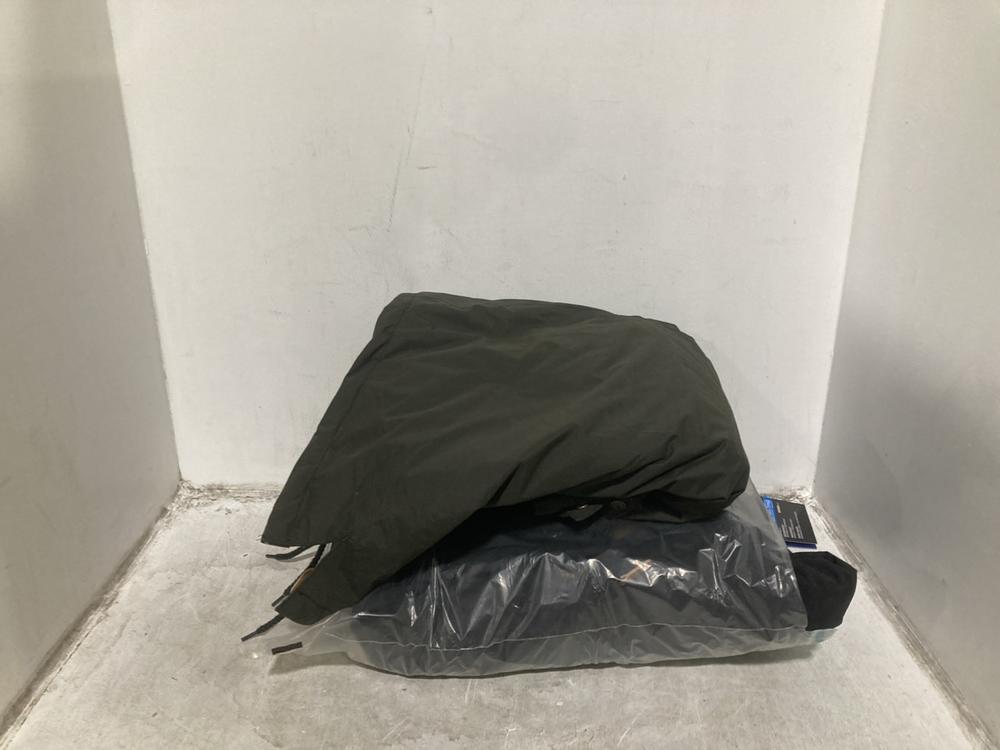 Lot 402  
            Chesterfield SR44 - Parcel Delivery Only 

                
TRESPASS WOMENS JACKET IN BLACK SIZE XL TO INCLUDE TRESPASS WOMENS JACKET IN GREE...