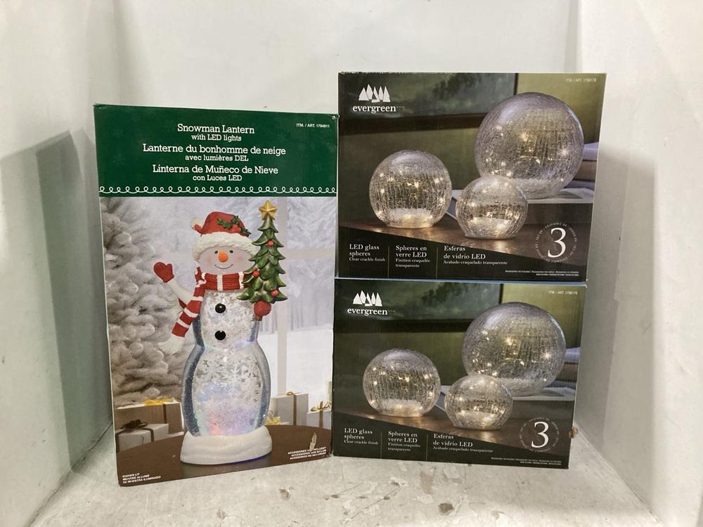 Lot 428  
            Chesterfield SR44 - Parcel Delivery Only 

                
3 X ASSORTED ITEMS TO INCLUDE SNOWMAN LANTERN WITH LED LIGHTS (LOCATION: F5)