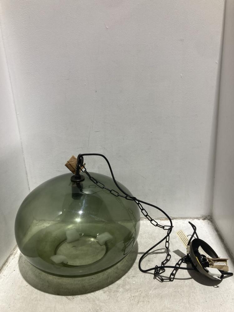 Lot 43  
            Chesterfield SR44 - Parcel Delivery Only 

                
NKUKU OTORO RECYCLED GLASS PENDANT - GREEN - LARGE ROUND - ITEM NO. OP2601 - ORIG...