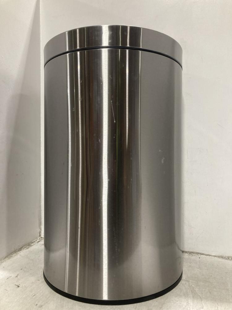 Lot 496  
            Chesterfield SR44 - Parcel Delivery Only 

                
47L EKO BIN SEMI ROUND IN STAINLESS STEEL (LOCATION: F8)