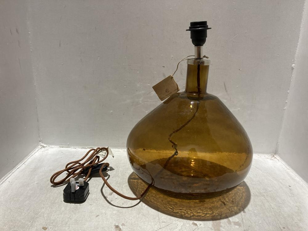 Lot 4  
            Chesterfield SR44 - Parcel Delivery Only 

                
NKUKU BABA RECYCLED GLASS LAMP - BURNT AMBER - LARGE WIDE - ITEM NO. BL8201 - ORI...