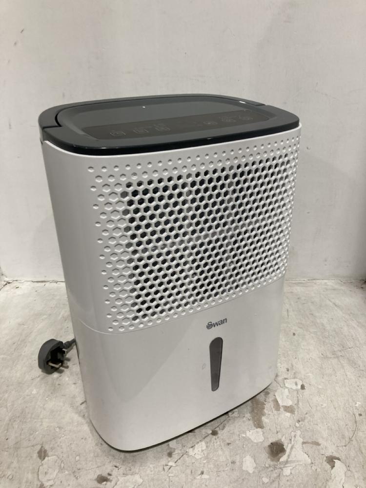 Lot 511  
            Chesterfield SR44 - Parcel Delivery Only 

                
10 LITRE DEHUMIDIFIER IN WHITE SH15520 (LOCATION: E1)