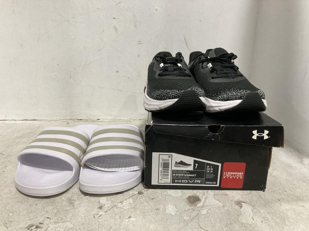 Lot 519  
            Chesterfield SR44 - Parcel Delivery Only 

                
UNDER ARMOUR TRAINERS IN BLACK SIZE 5 UK TO INCLUDE ADIDAS SLIDES IN WHITE SIZE 1...