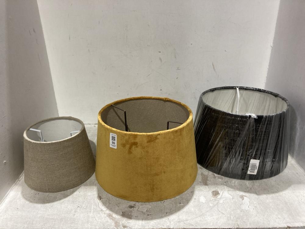 Lot 55  
            Chesterfield SR44 - Parcel Delivery Only 

                
3 X ASSORTED LAMP SHADES TO INCLUDE NKUKU EMBAATA LINEN LAMPSHADE - NATURAL - SMA...