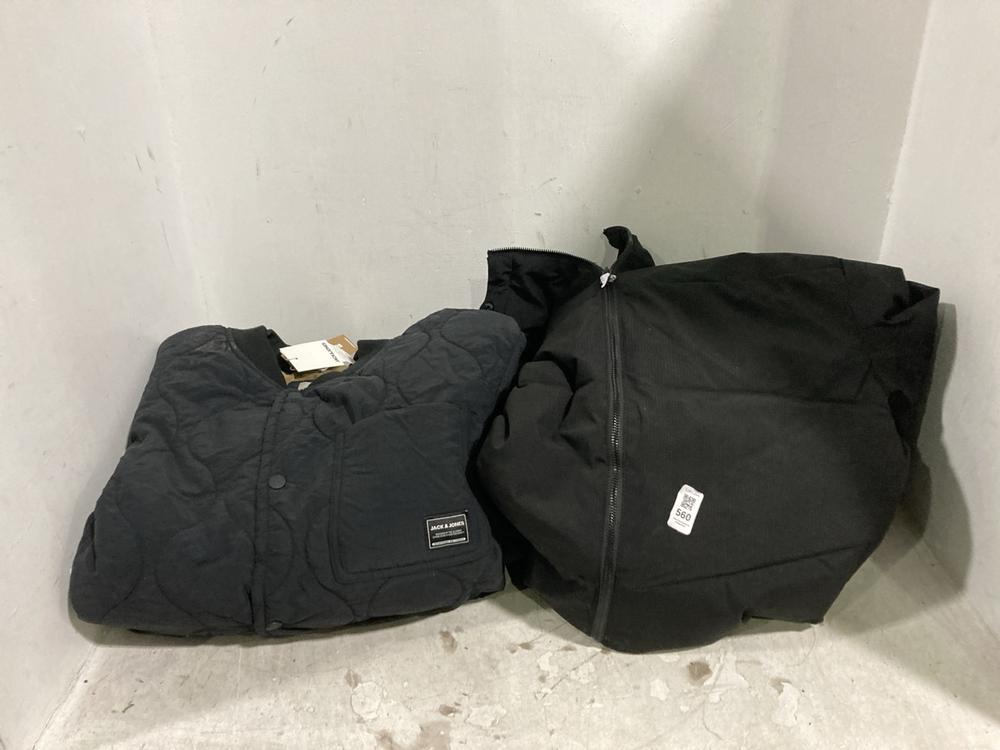 Lot 560  
            Chesterfield SR44 - Parcel Delivery Only 

                
JACK AND JONES BLACK BOMBER JACKET SIZE L TO INCLUDE JACK AND JONES PUFFER JACKET...