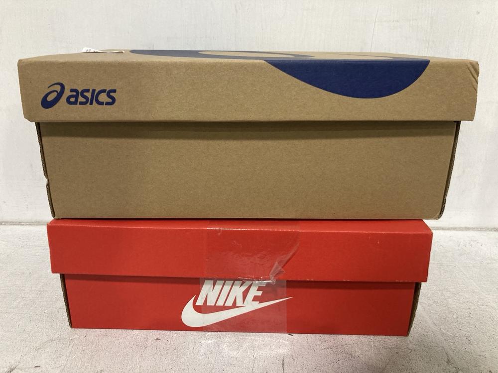 Lot 616  
            Chesterfield SR44 - Parcel Delivery Only 

                
ASICS GT-2000 14 TRAINERS IN BLACK/WHITE IN SIZE 5 UK TO INCLUDE NIKE COURT VISIO...