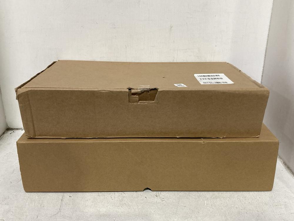 Lot 620  
            Chesterfield SR44 - Parcel Delivery Only 

                
2 X KNEE HIGH BOOTS IN BLACK SIZE 7 (LOCATION: E3)