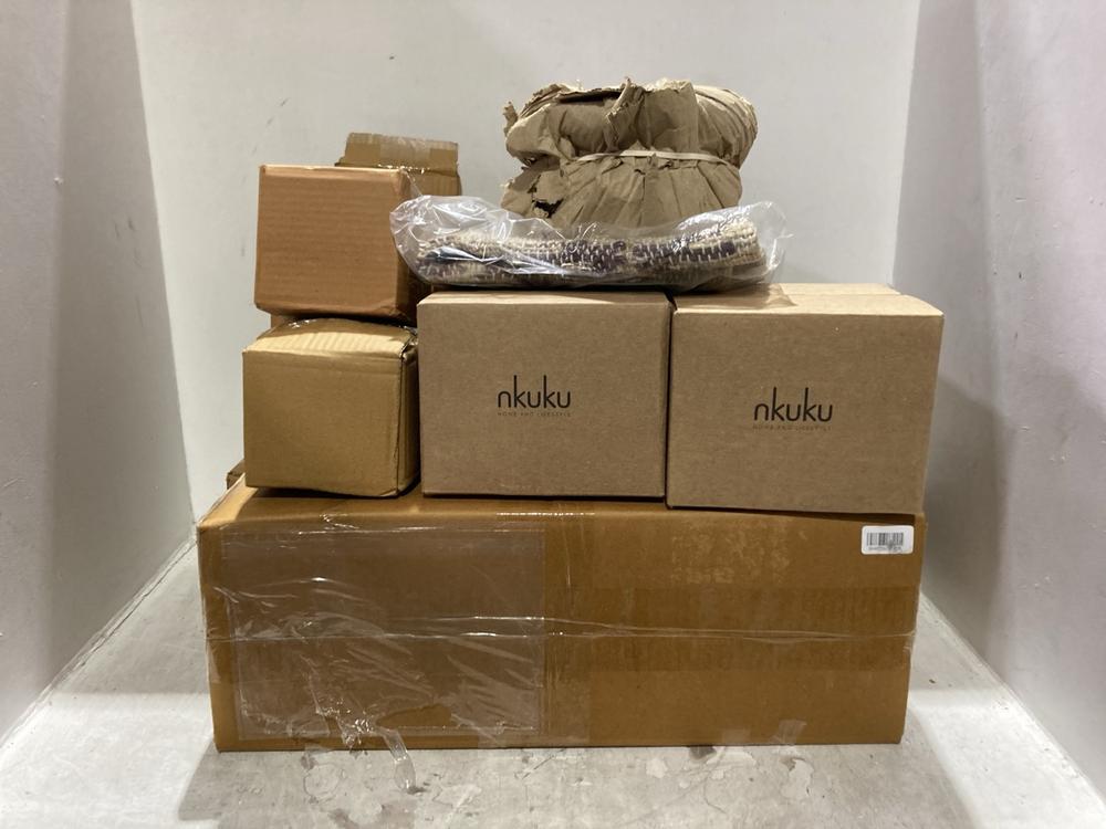 Lot 62  
            Chesterfield SR44 - Parcel Delivery Only 

                
13 X ASSORTED HOUSEWARE TO INCLUDE NKUKU NGOLO TEALIGHT HOLDER - AMBER - SMALL - ...